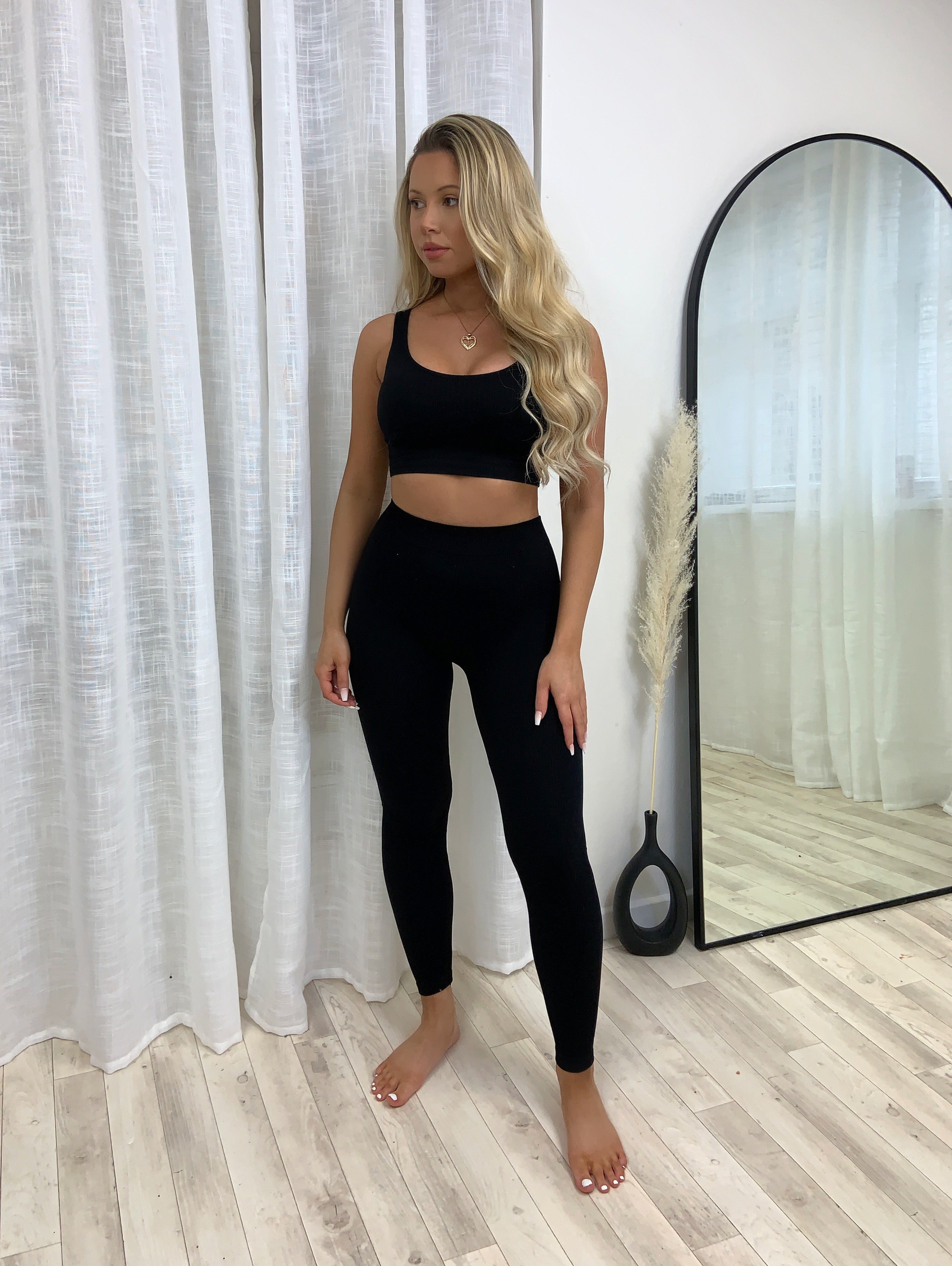 Ribbed Body Contour Gym Leggings