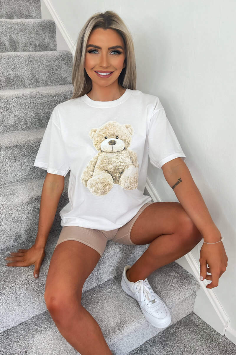 Fluffy Teddy Graphic T-SHIRT